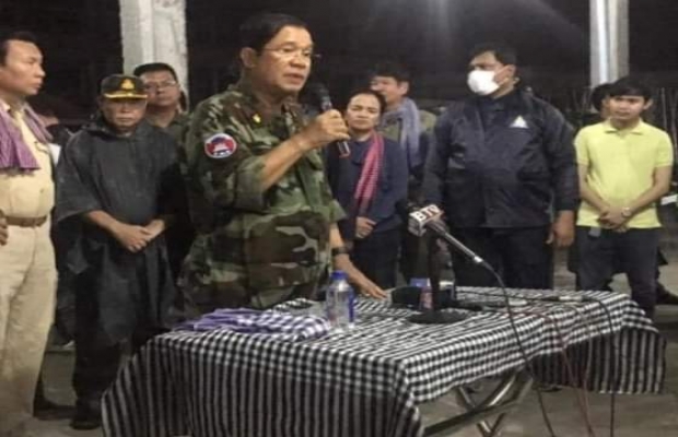 សម្តេចតេជោ ហ៊ុន សែន នាយករដ្ឋមន្រ្តីនៃកម្ពុជា បានអញ្ជើញ ចុះពិនិត្យនិងសួរសុខទុក្ខបងប្អូនប្រជាពលរដ្ឋទទួលរងគ្រោះ ដោយសារ ជំនន់ទឹកភ្លៀង ក្នុង ខណ្ឌដង្កោ រាជធានី ភ្នំពេញ