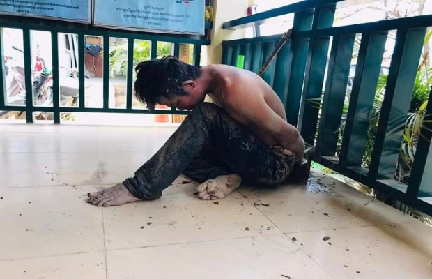 បាបកម្មទាន់ហន់យុវជនម្នាក់ចុះពីលេីម៉ូតូដេីរទៅបេីកទ្វាផ្ទះ អត់ដកសោរចេញ ស្រាប់តែជនសង្ស័យ(ចោរ)ឡើងជិះចេញទៅឃេីញទាន់ចាប់ក្របួចជាប់...!