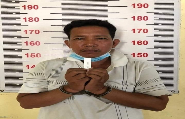 នេះជាទង្វេីថោកទាបណាស់ឪពុកចុង​ដ៍សាហាវចិត្ត​តិរិច្ឆាន និង​ព្រៃផ្សៃ គំរាម​សម្លាប់​កូនស្រី អាយុ​១២​ឆ្នាំ និង​រំលោភ​បានសម្រេច ចំនួន ១០ ដង នៅក្នុង​បន្ទប់​ជួល ត្រូវបាន​សមត្ថកិច្ច ចាប់​បញ្ជូនទៅ​តុលាការ....