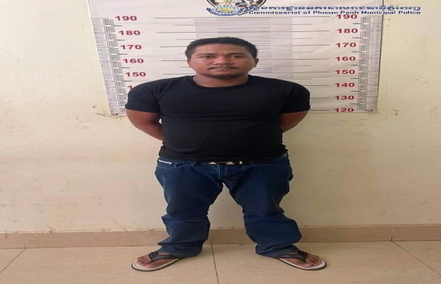 កម្លាំងសមត្ថកិច្ចនគរបាលខណ្ឌសែនសុខតាមចាប់ចោរឆក់ទូរស័ព្ទ ដល់ក្នុងផ្ទះសំណាក់បានដោយជោគជ័យ....