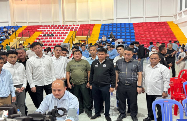 លោកបណ្ឌិត ហោ សេរីវឌ្ឍន៍ ប្រធានសម្ពន្ធសេដ្ឋកិច្ចក្រៅប្រព័ន្ធ  បានដឹកនាំសមាជិក សមាជិកា សមាគម នៃសម្ពន្ធសេដ្ឋកិច្ចក្រៅប្រព័ន្ធ ចូលរួមបរិច្ចាគឈាម ក្នុងយុទ្ធនាការ «យើងរួមគ្នាបរិច្ចាគឈាមមួយពាន់សាក់ដើម្បីសង្គ្រោះជីវិត» ---------