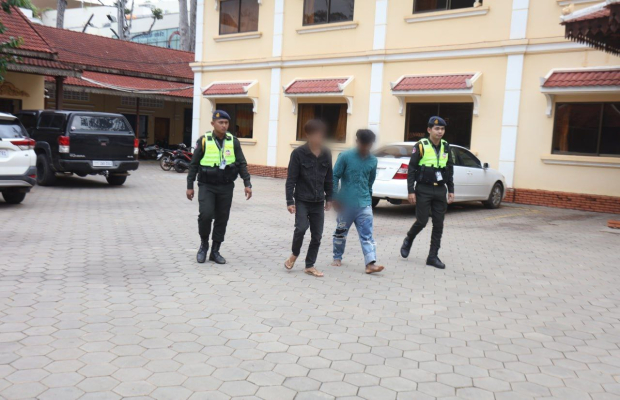 អាវុធហត្ថខេត្តសៀមរាប បានឃាត់​ខ្លួន​ជនសង្ស័យពាក់ព័ន្ធលួចម៉ូតូយ៉ាងសកម្ម បញ្ជូនទៅ​សាលាដំបូងខេត្ត!​